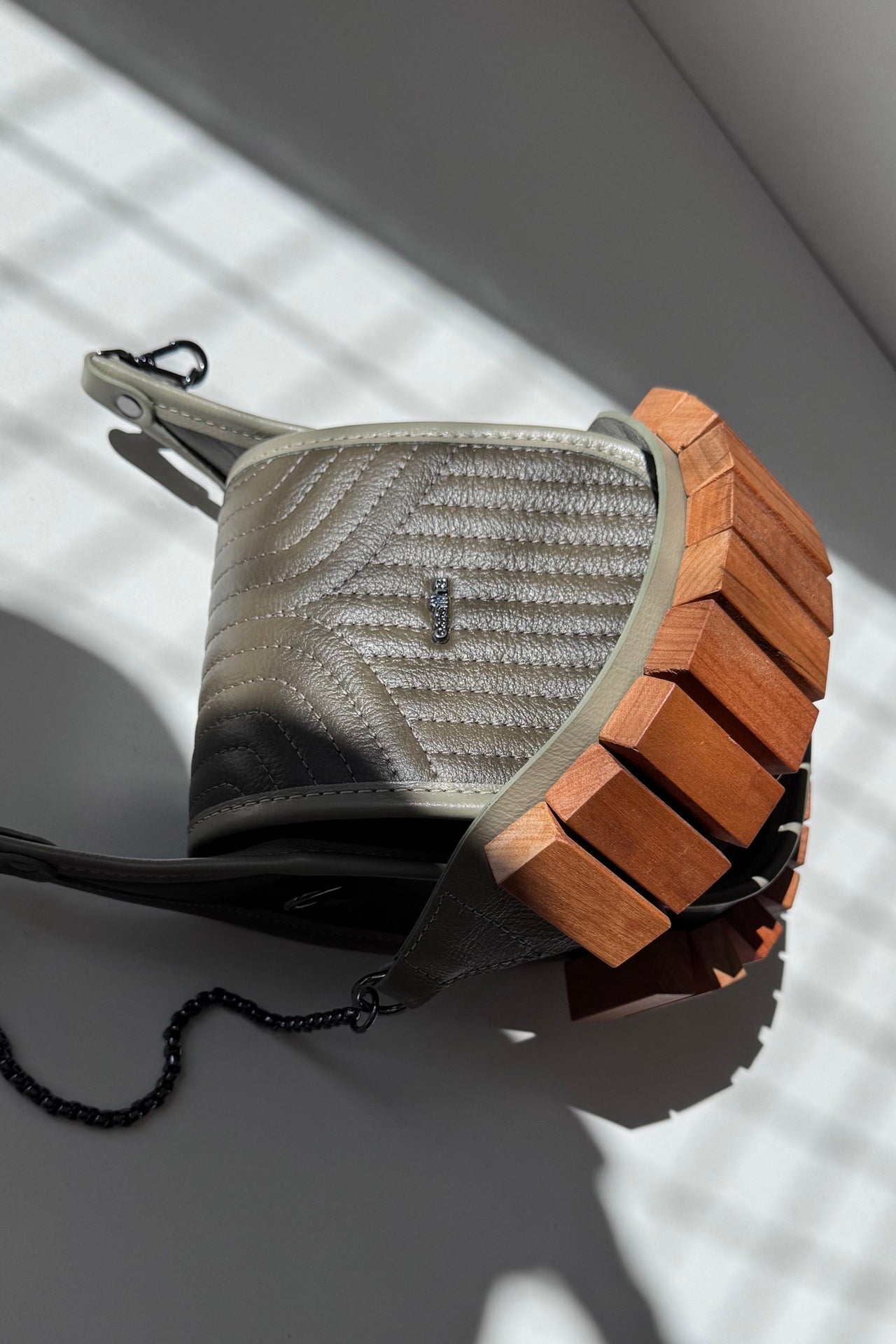 BOLSA RESTINGA NANO - couro aspen e army