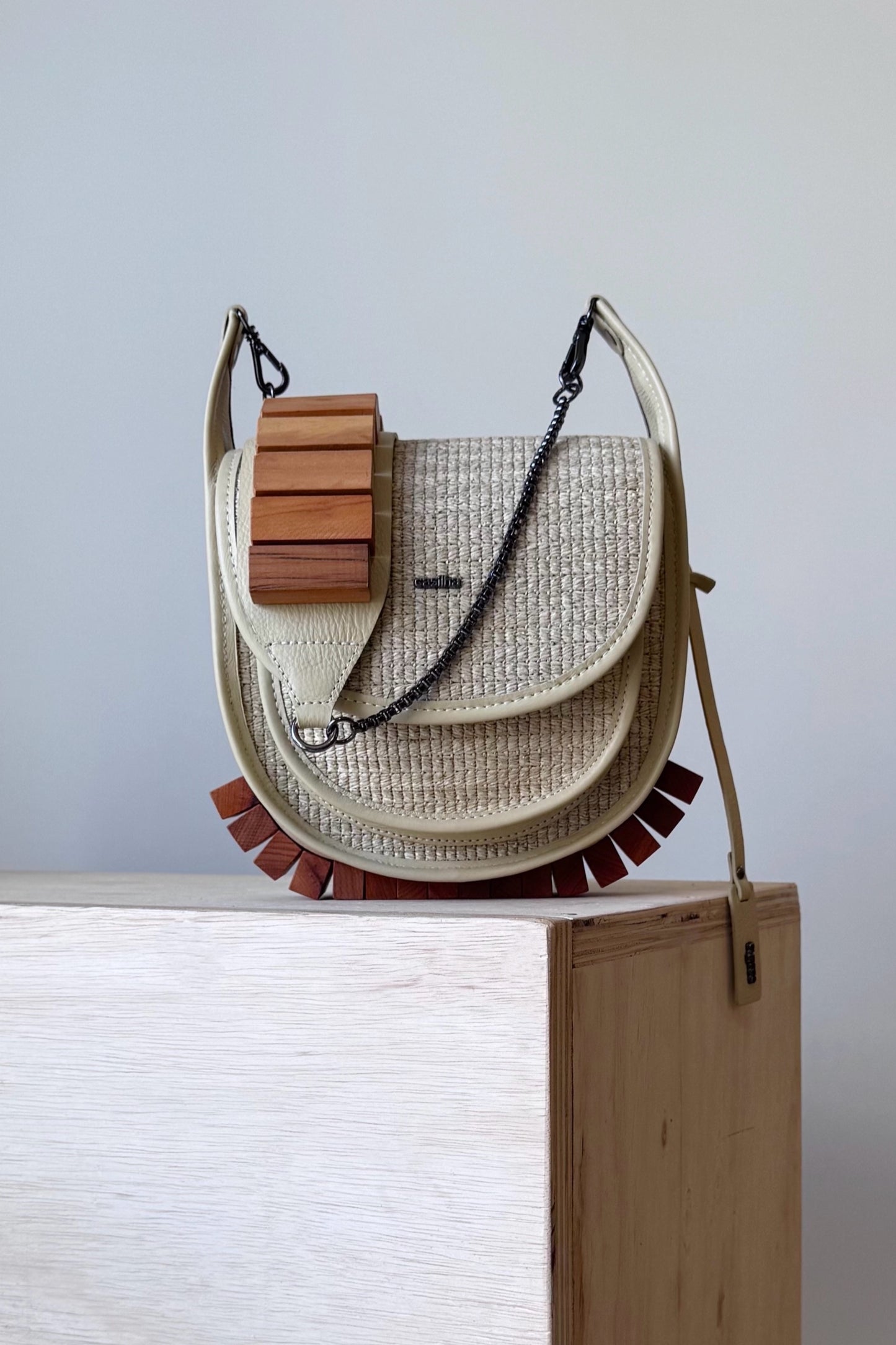 BOLSA RESTINGA - ráfia e cereal