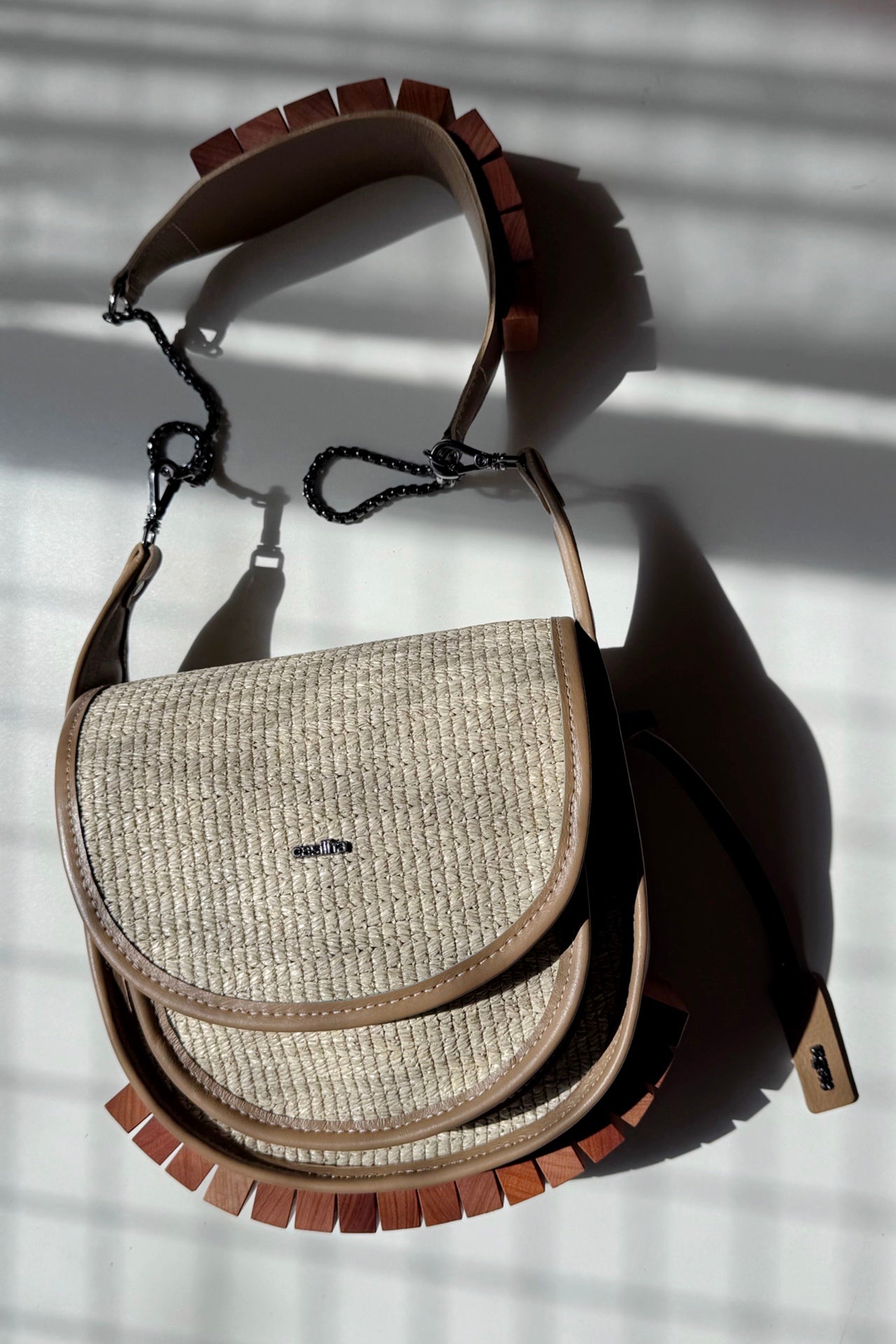 BOLSA RESTINGA - ráfia e oliva
