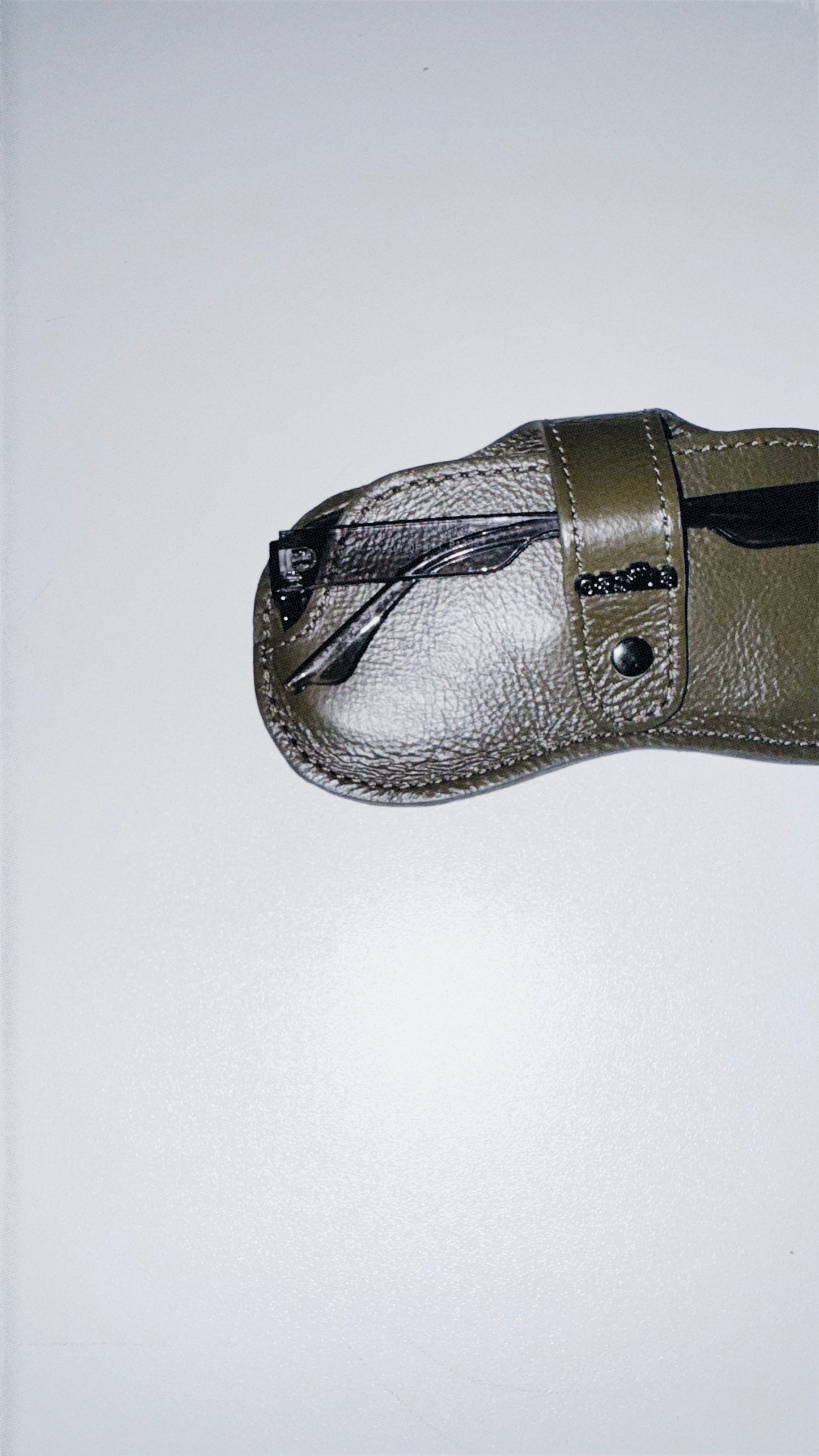 CASE DE ÓCULOS - verde army