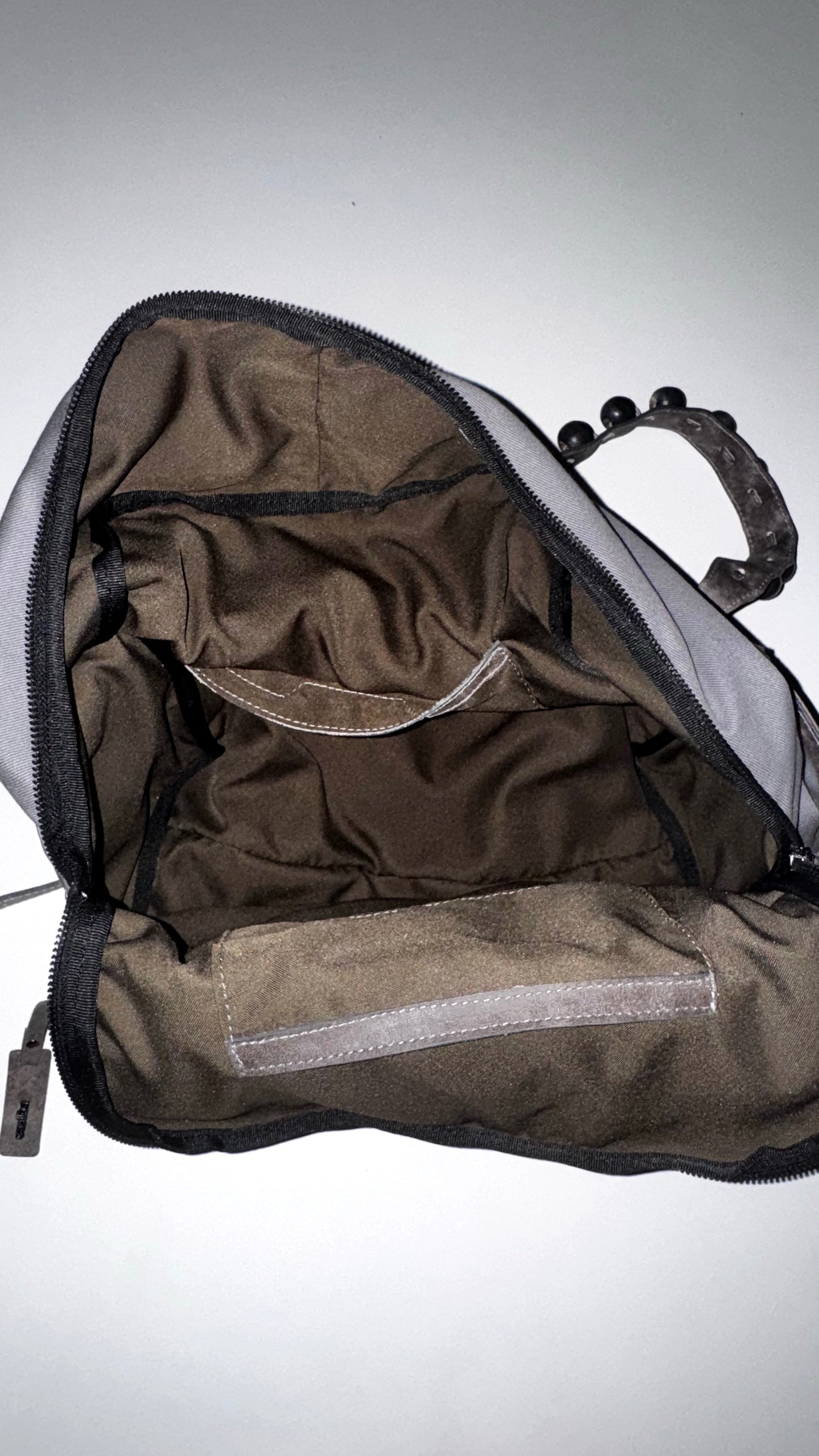 MOCHILA SLOW - cinza destroyed