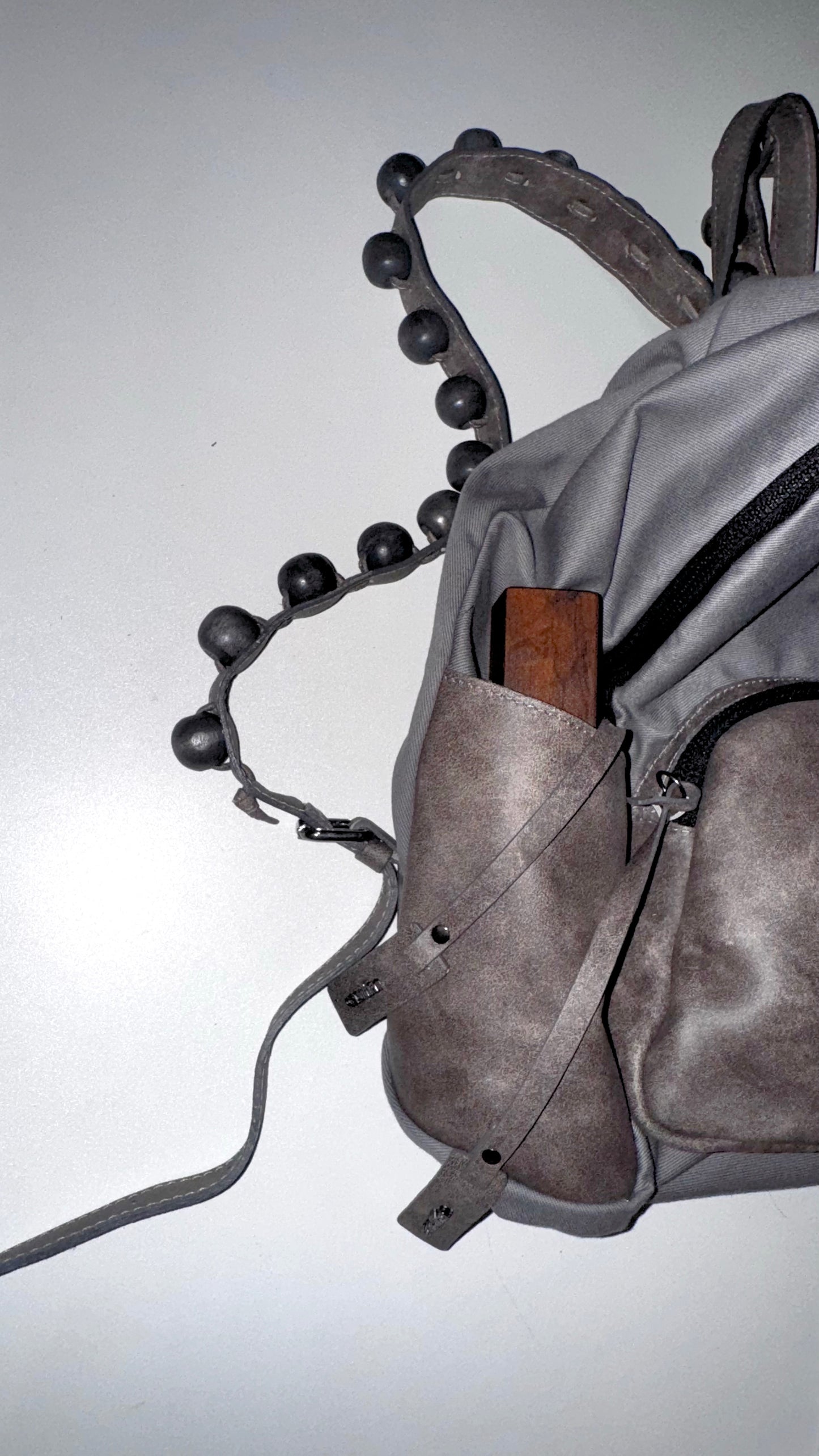 MOCHILA SLOW - cinza destroyed