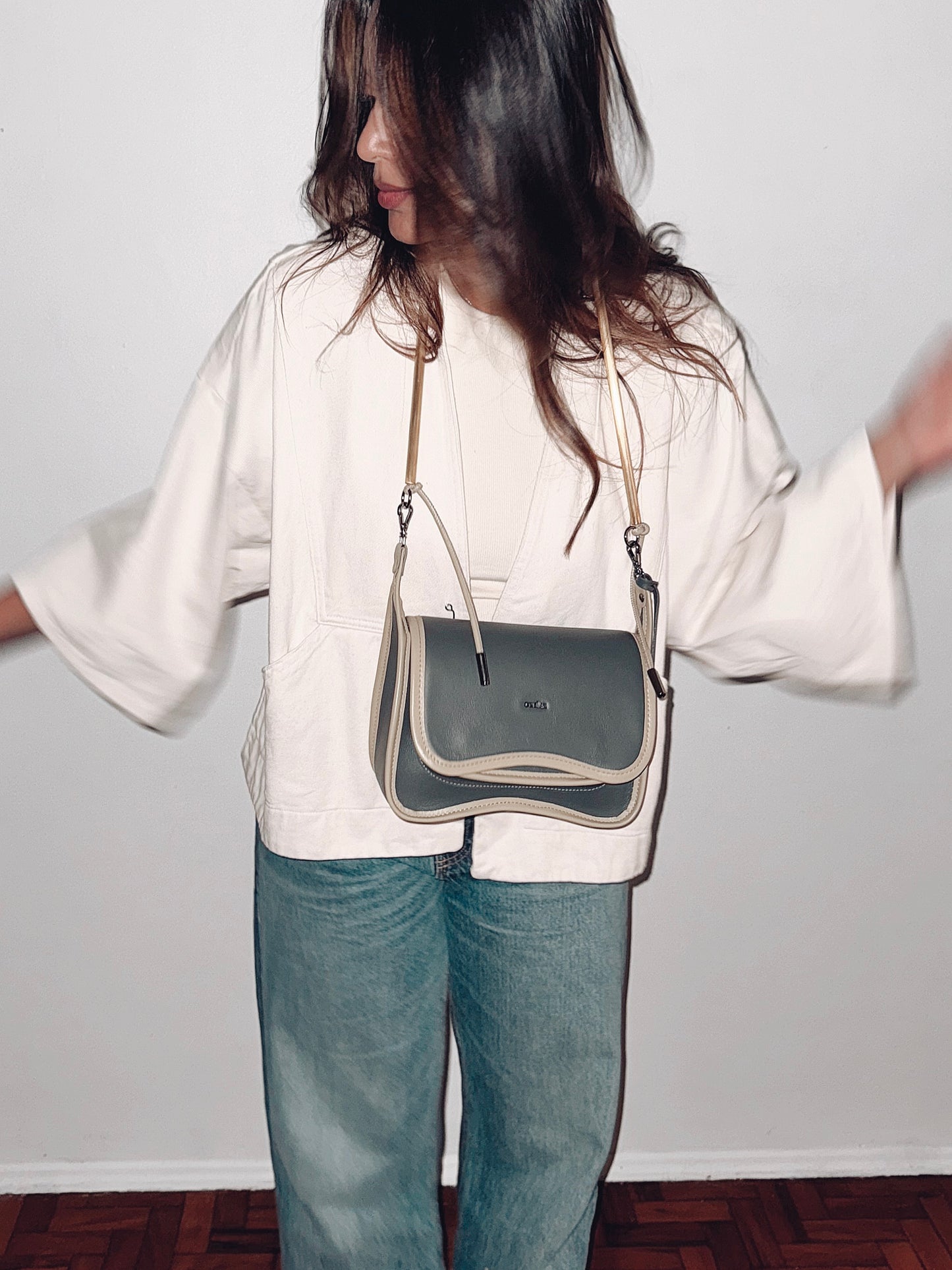 BOLSA CURVA LONG - verde cana e prata metalizado