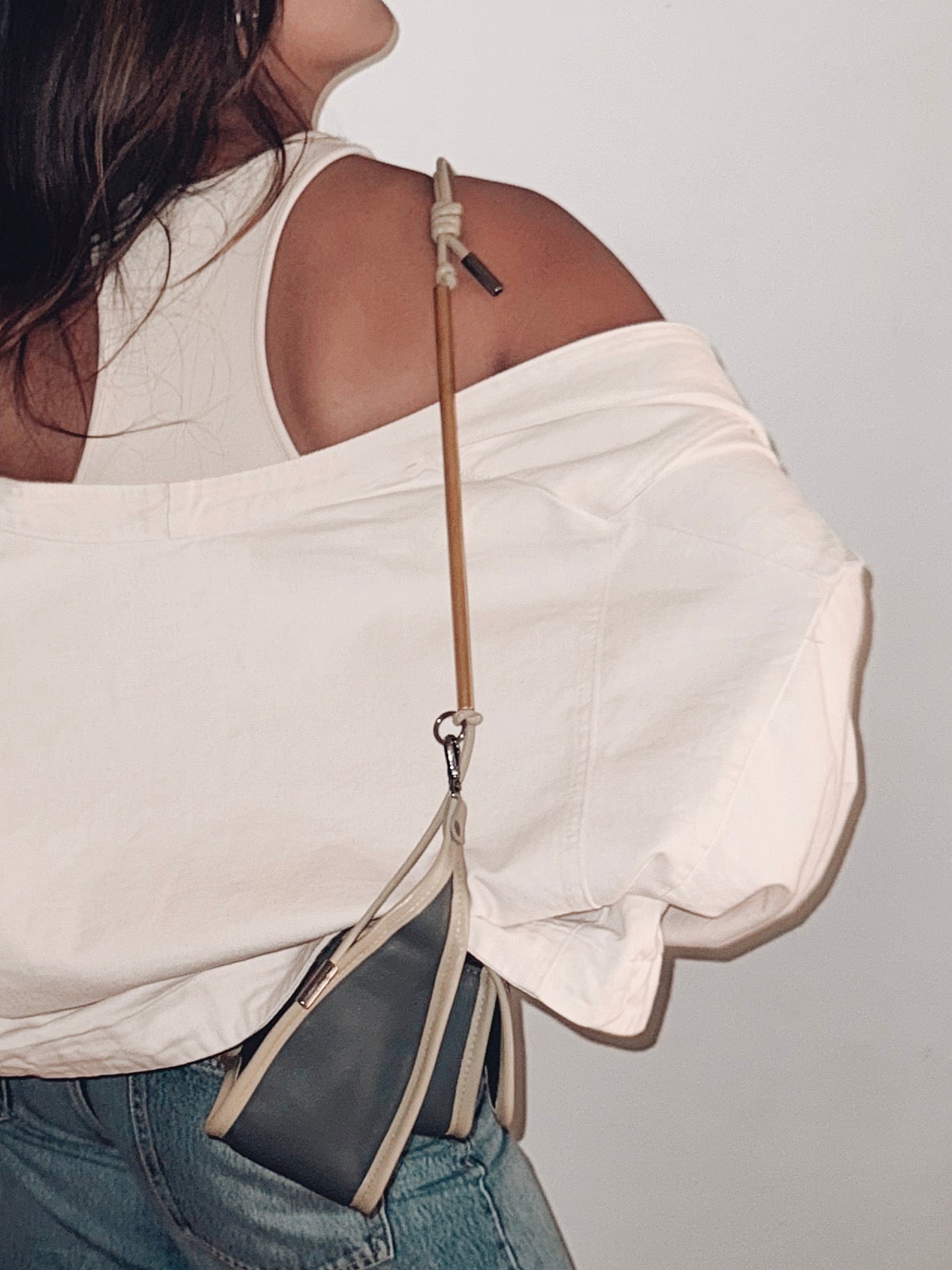 BOLSA CURVA - areia e pistache