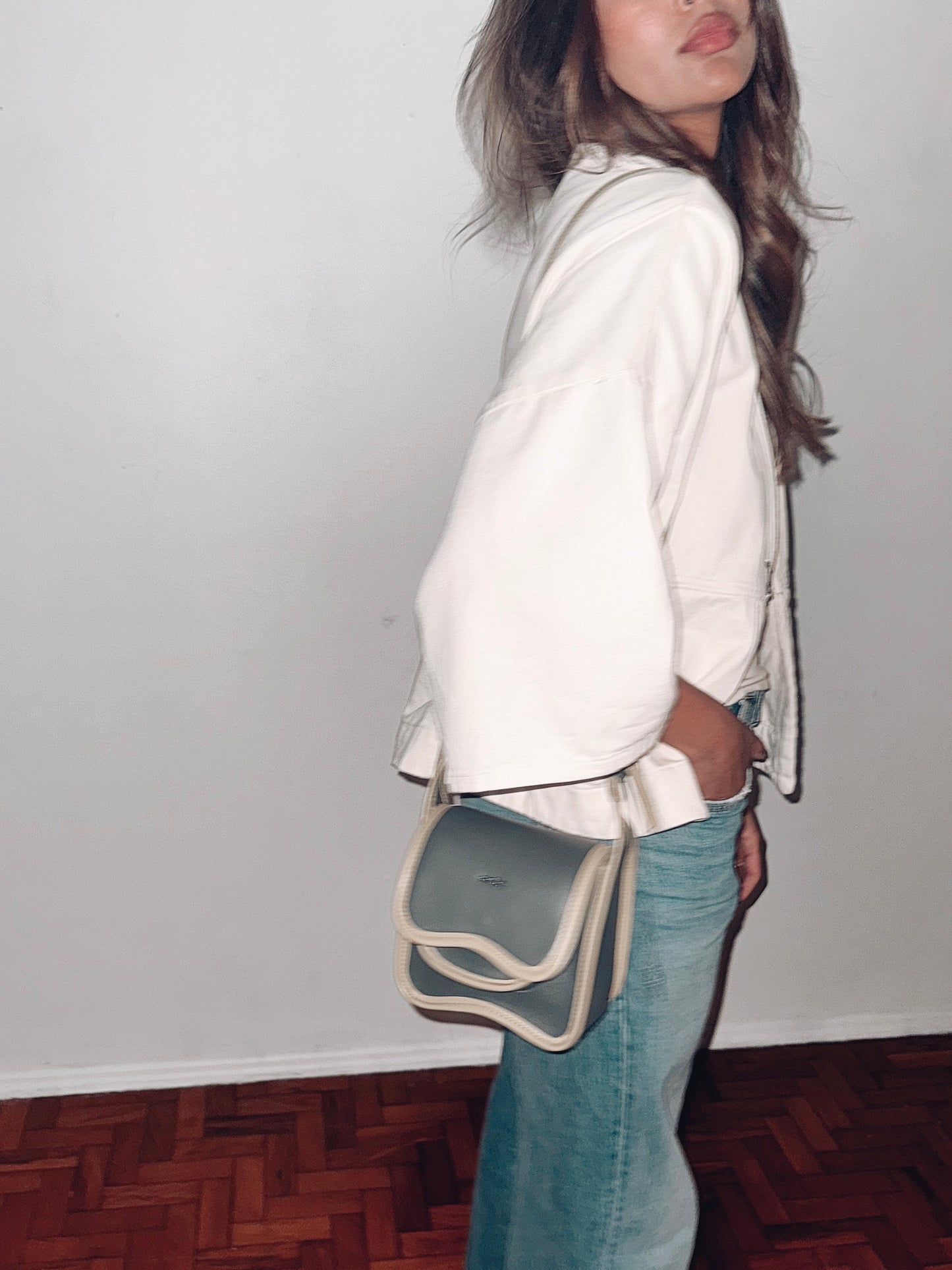 BOLSA CURVA - areia e pistache