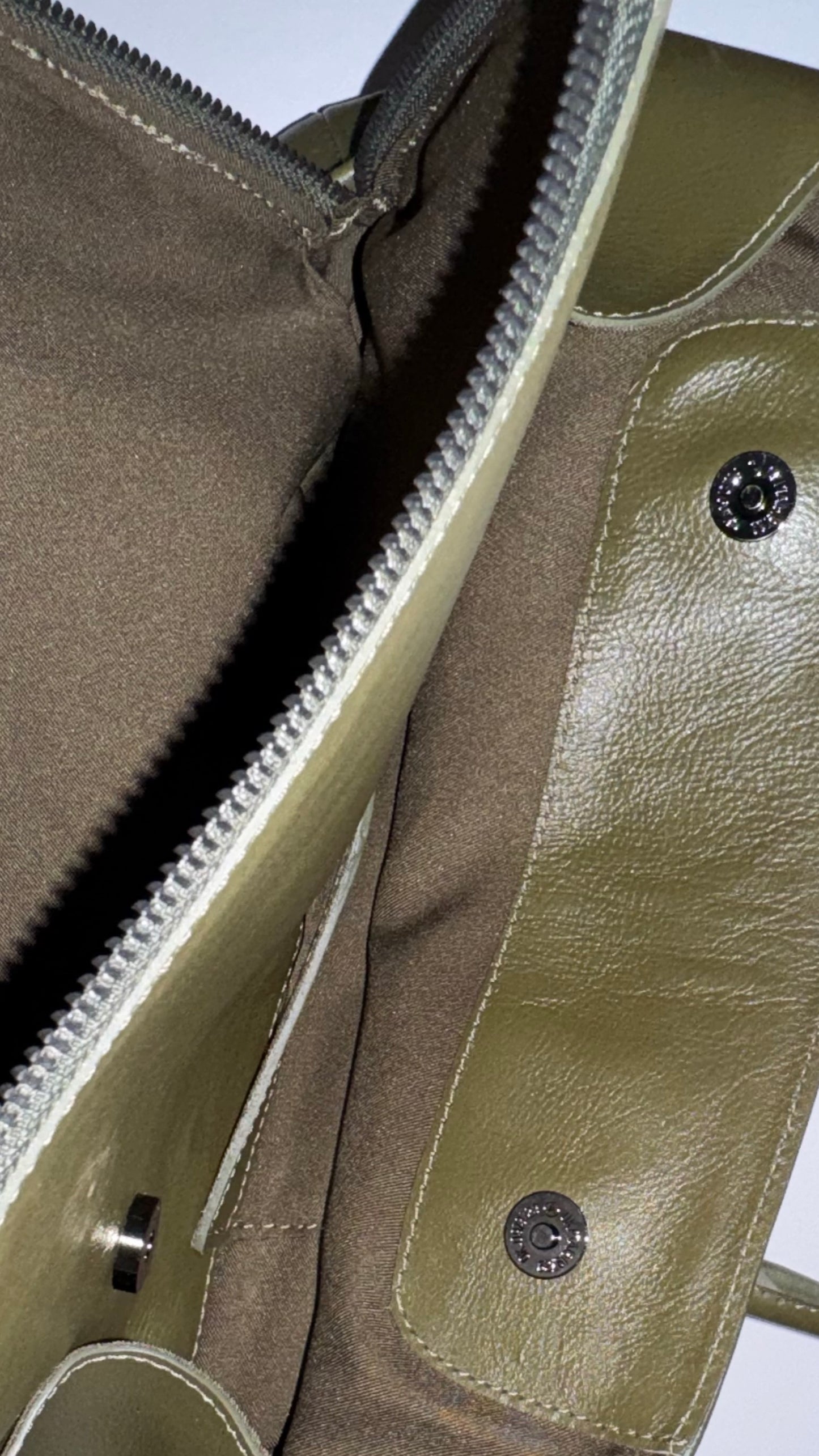 BOLSA ESFERA - verde army