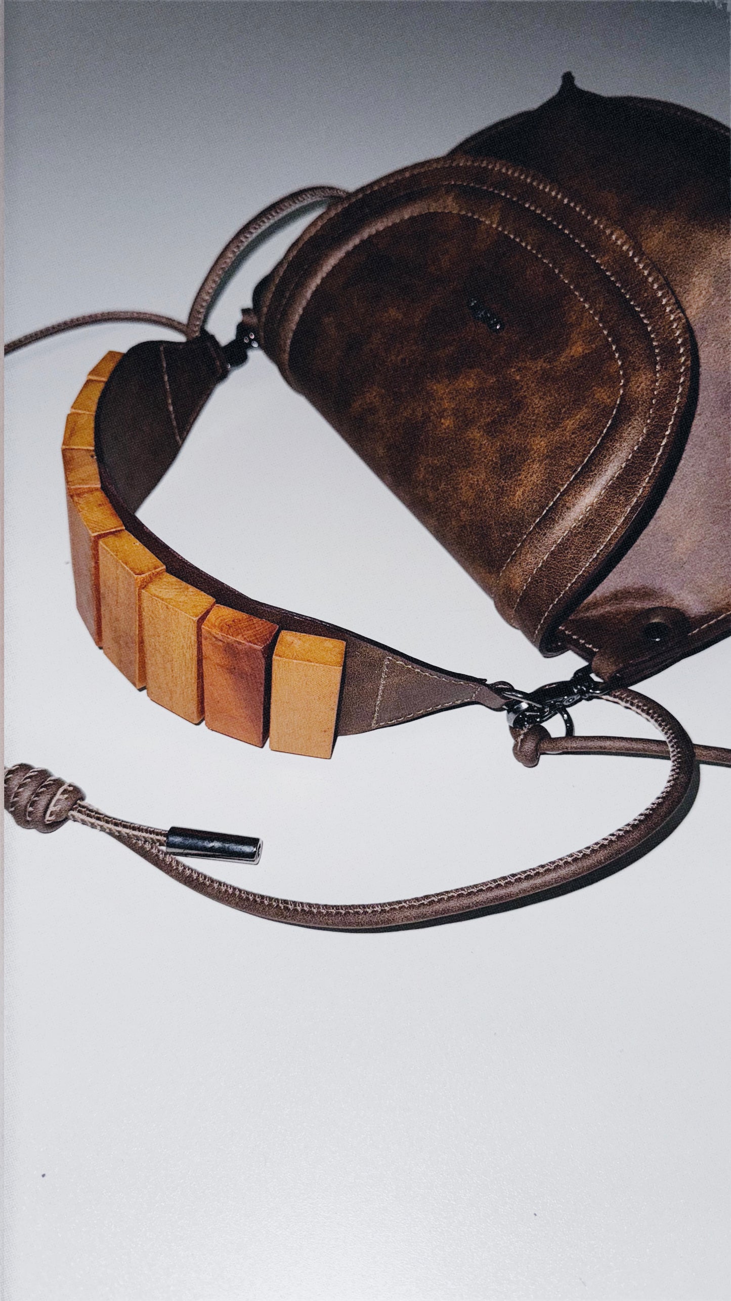 BOLSA CONCHA CAMADAS - marrom destroyed