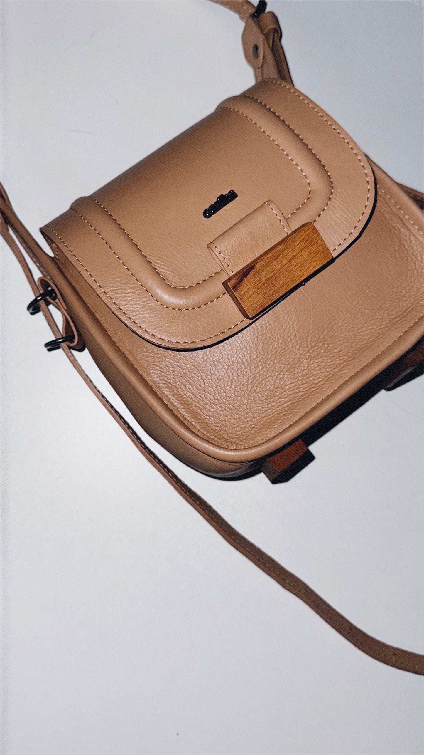 BOLSA CALIFA MINI - avelã