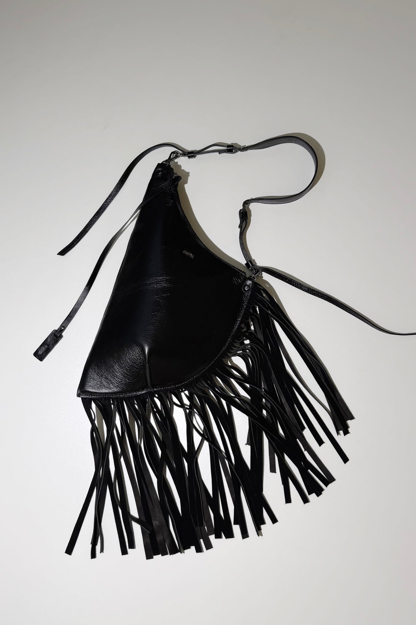 BOLSA CONCHA BOHO - carvão