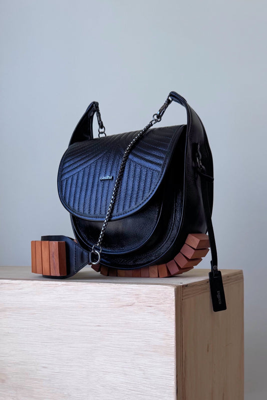 BOLSA RESTINGA - couro carvão