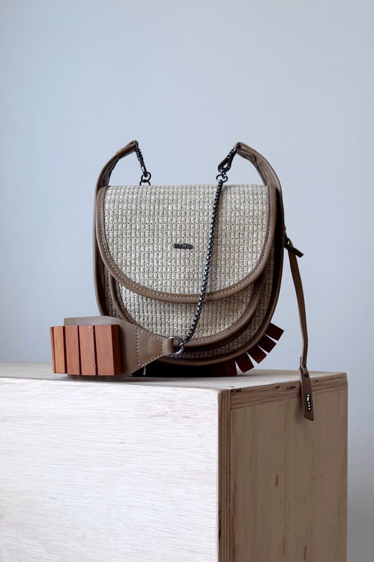 BOLSA RESTINGA - ráfia e oliva