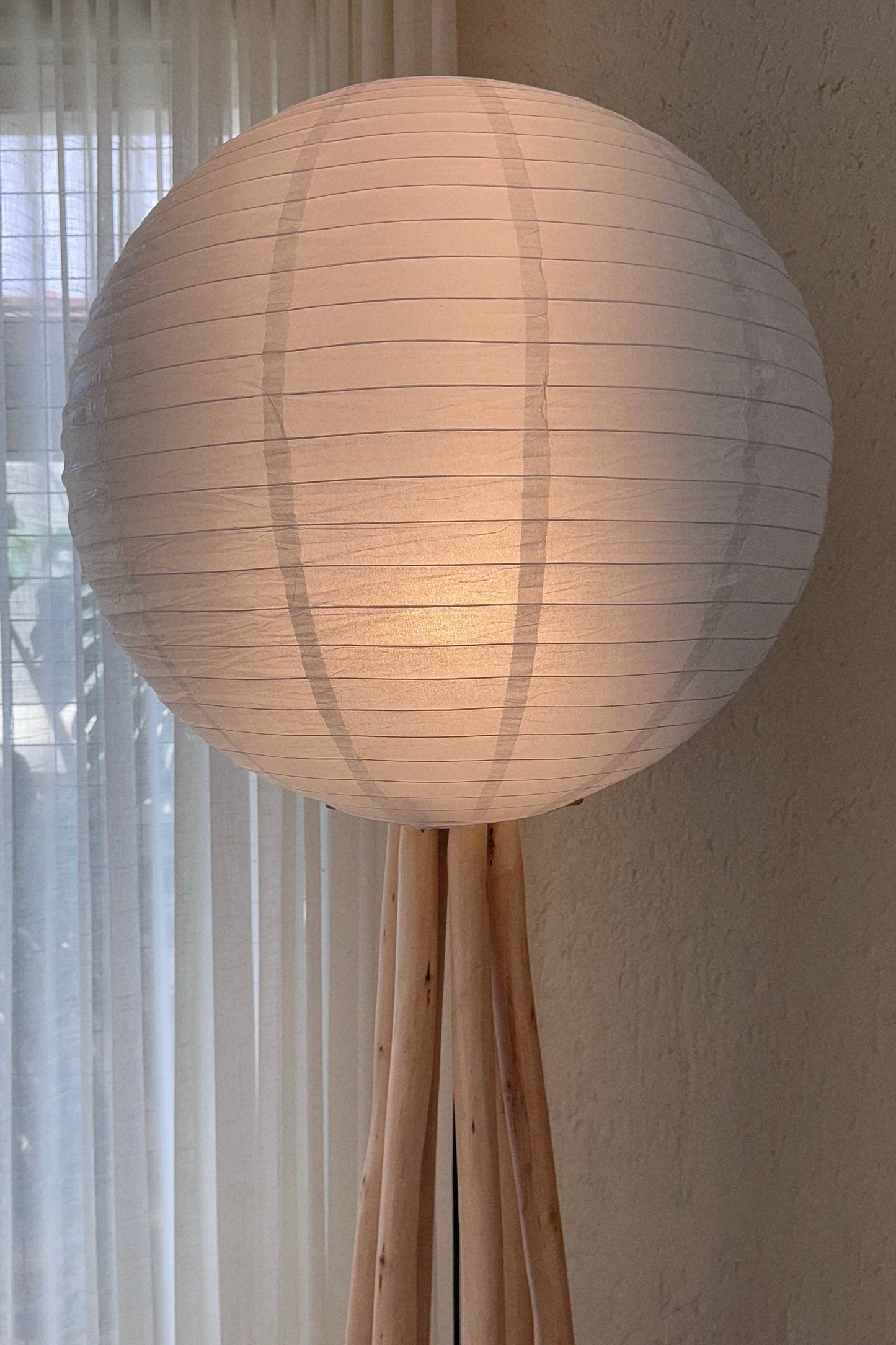 LUMINÁRIA DE CHÃO ESFERA