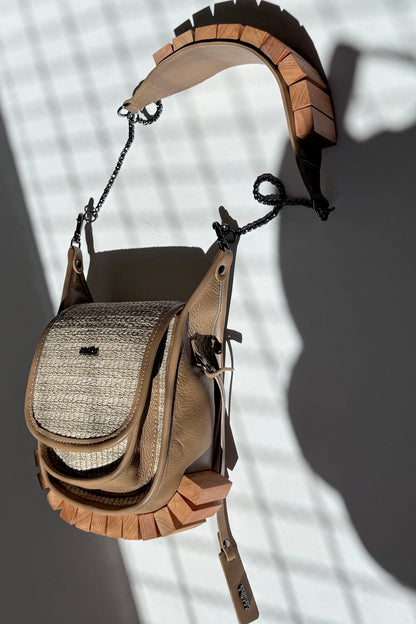 BOLSA RESTINGA NANO - ráfia e oliva