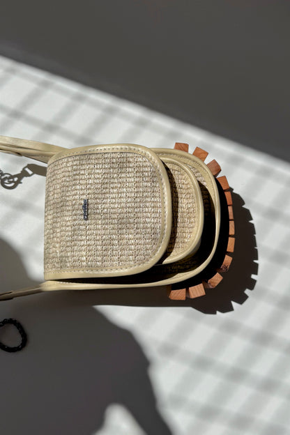 BOLSA RESTINGA NANO - ráfia e cereal