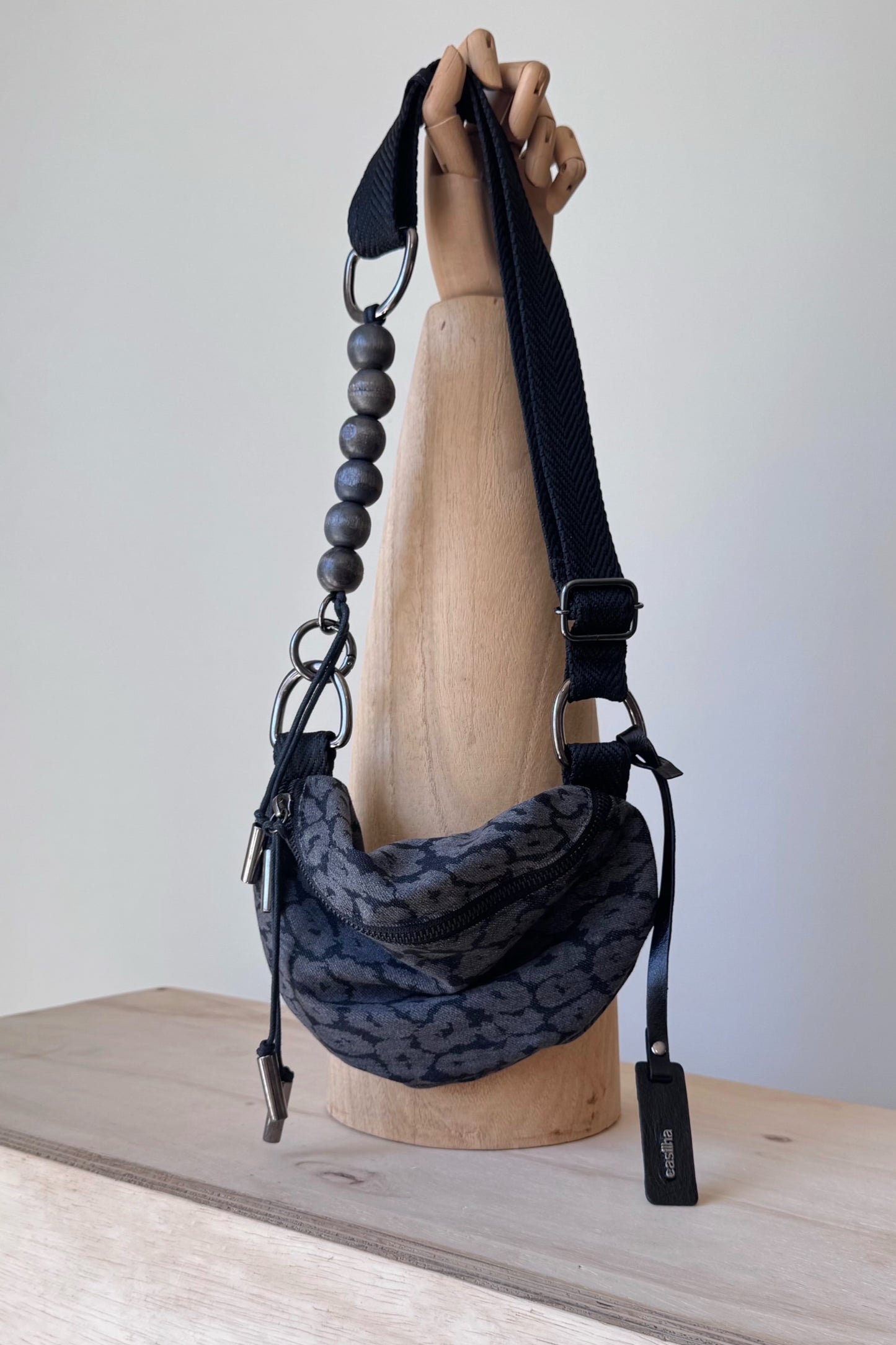 BOLSA CANOAR P - jeans black animal print