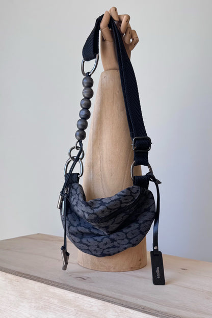 BOLSA CANOAR P - jeans black animal print