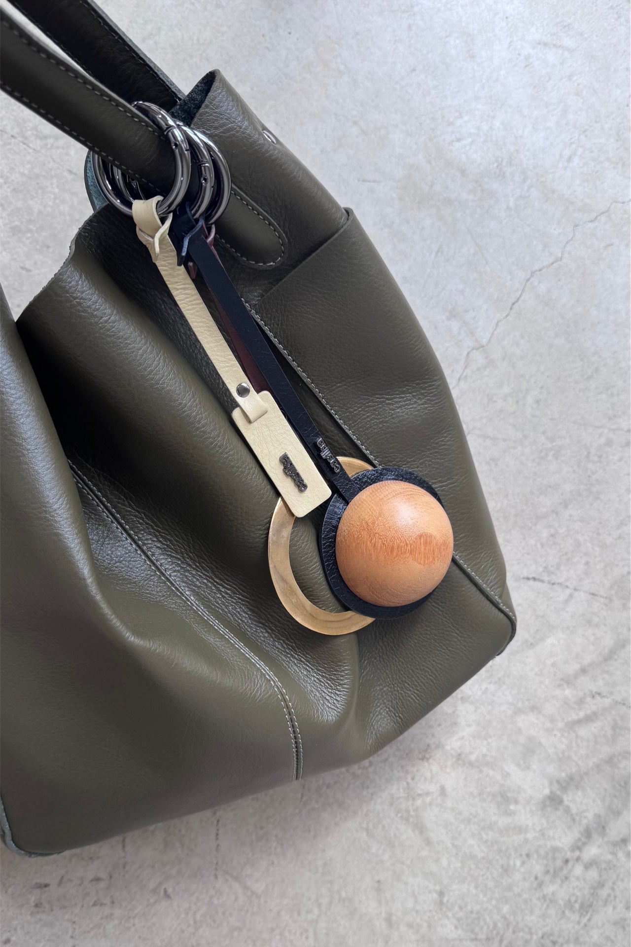 CHARM ESFERA - choco