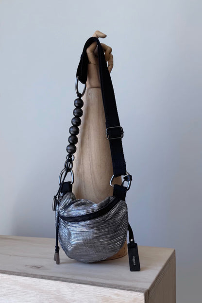 BOLSA CANOAR P - prata plissada